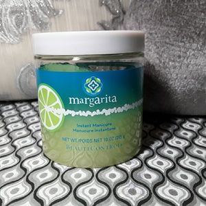 Instant manicure _ Margarita style